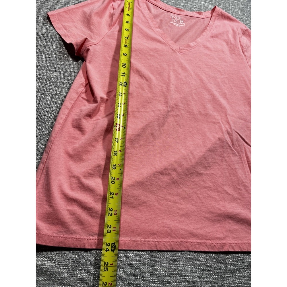 Time and Tru Women's M Pink Solid V-Neck Short Sleeve Pullover T-Shirt - Picture 3 of 5